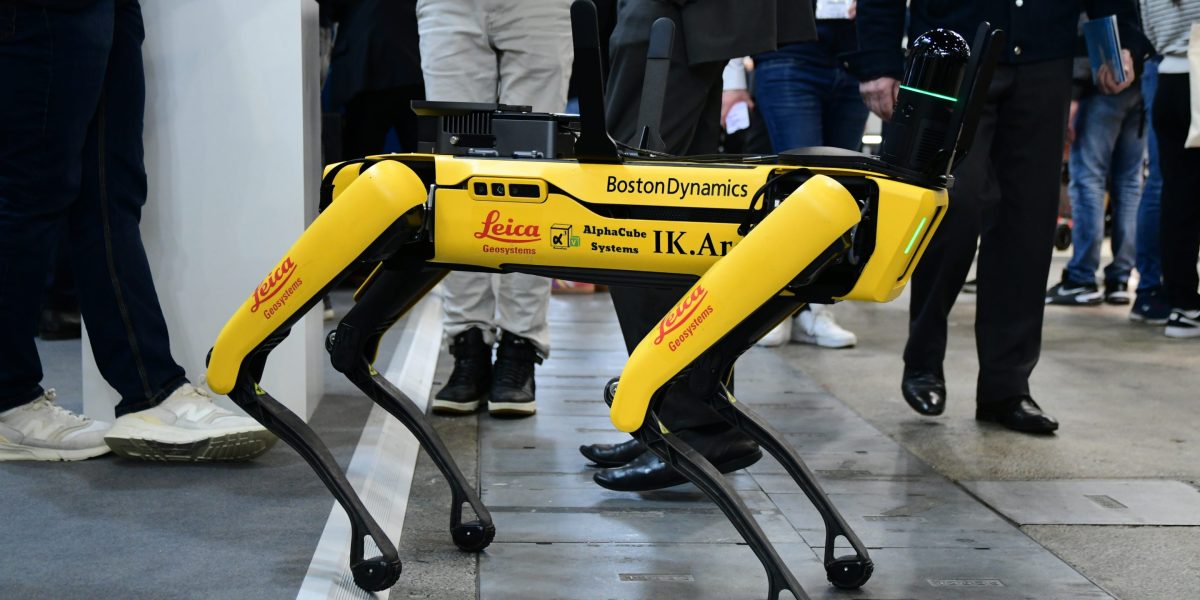 Tesla and Boston Dynamics warn that without a national strategy ‘the U.S. will not only lose the robotics race but also the AI race’ | Fortune