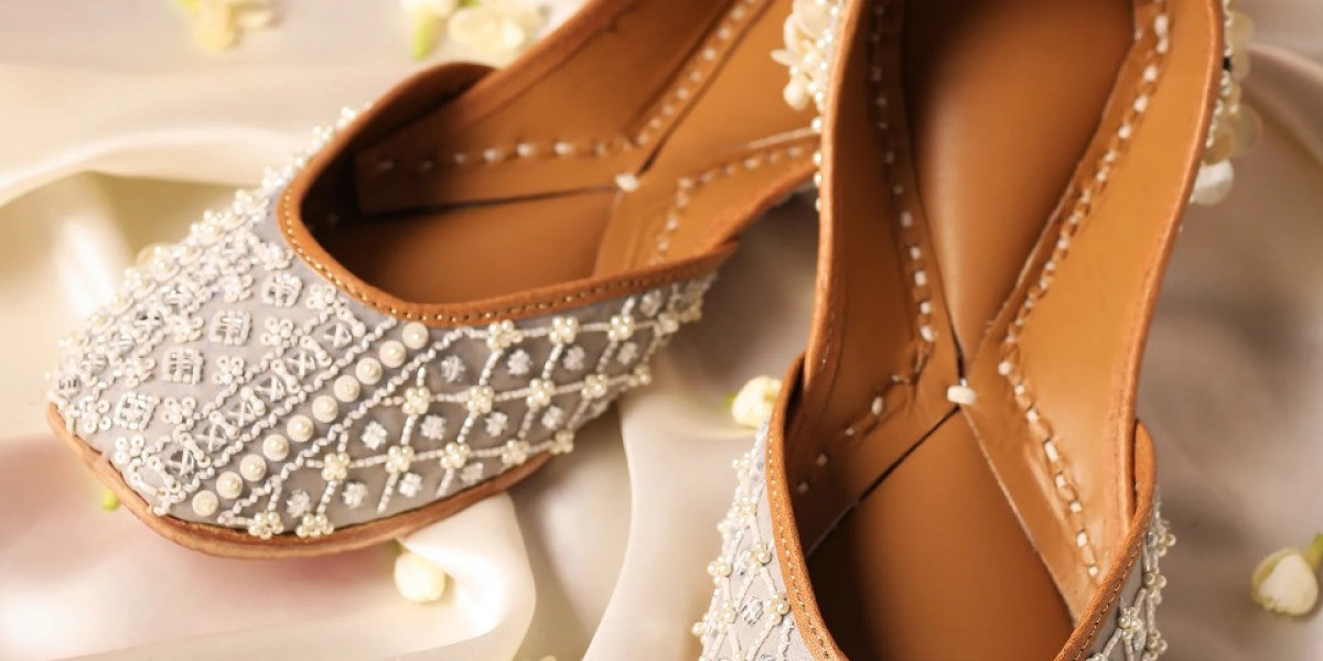 Wear Handcrafted Juttis by Gulbhahar with Sarees and Glittering Jewellery