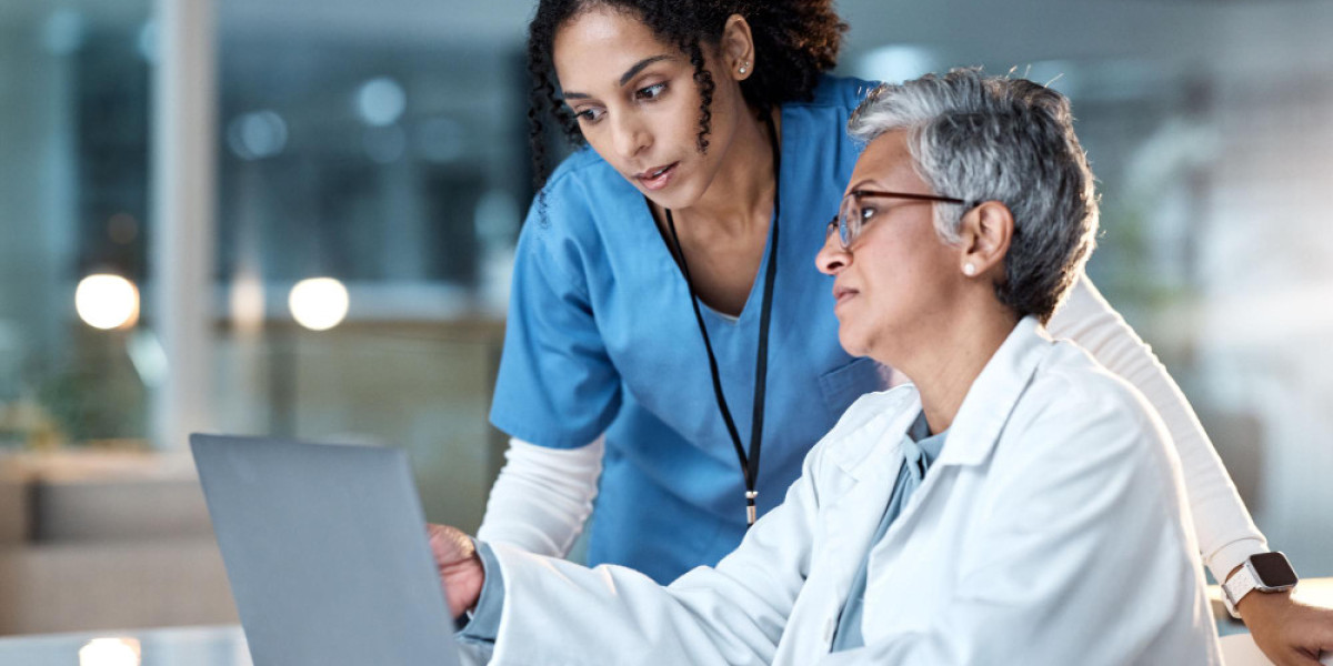 Can One Build A Medical Career With An Online MBA in Healthcare Management?