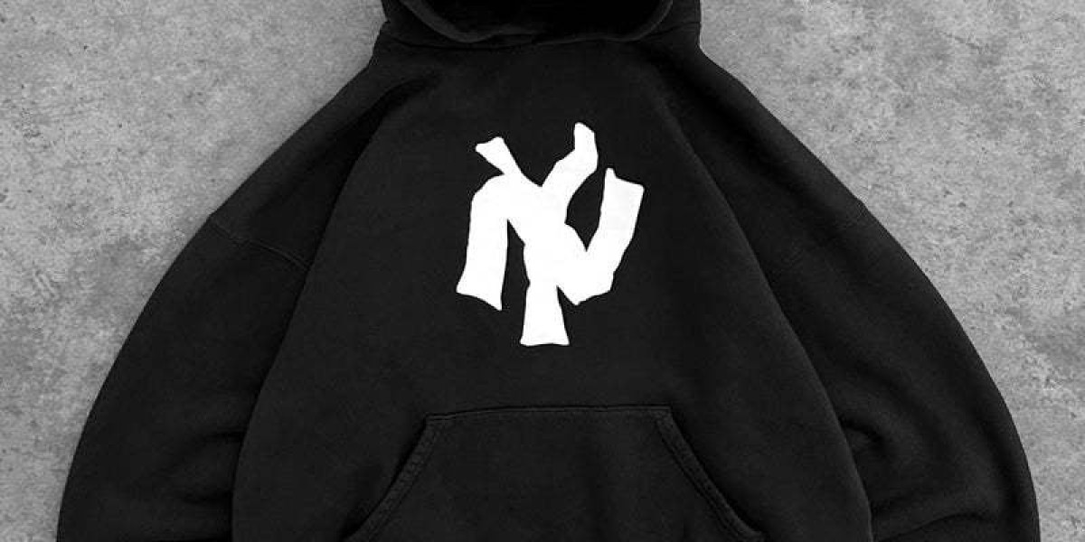 Akimbo Clothing: Redefining Streetwear with the Iconic Akimbo Hoodie