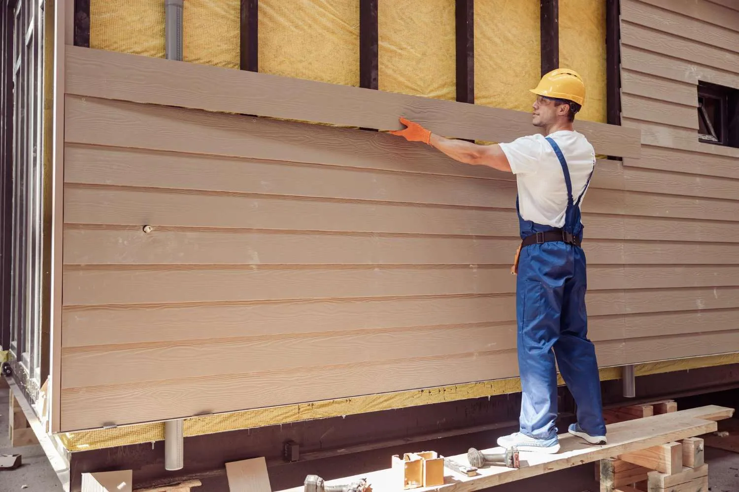 7 Insider Tips for Getting the Best Deal from Siding Contractors in Natick - Catch That Story