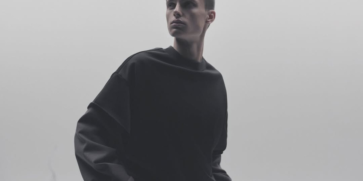 What Makes Stussy Bluza and Kurtka Stussy Stand Out in Street Fashion?