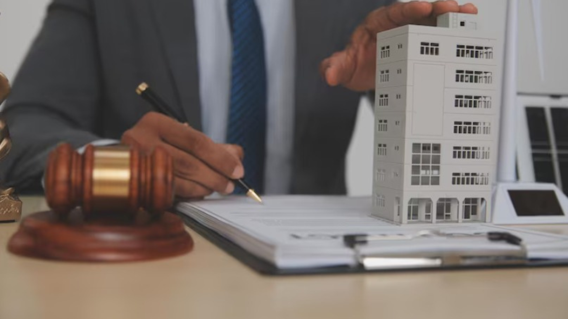 Choose the Best Premises Liability Lawyer in Chicago & Houston